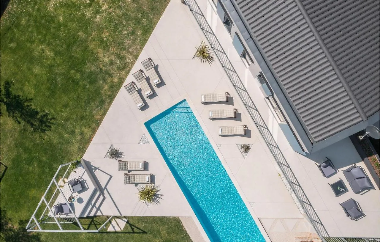 Vakantiehuis Beautiful home in Barban w/ Outdoor swimming pool, WiFi&3 Bedrooms Kroatië