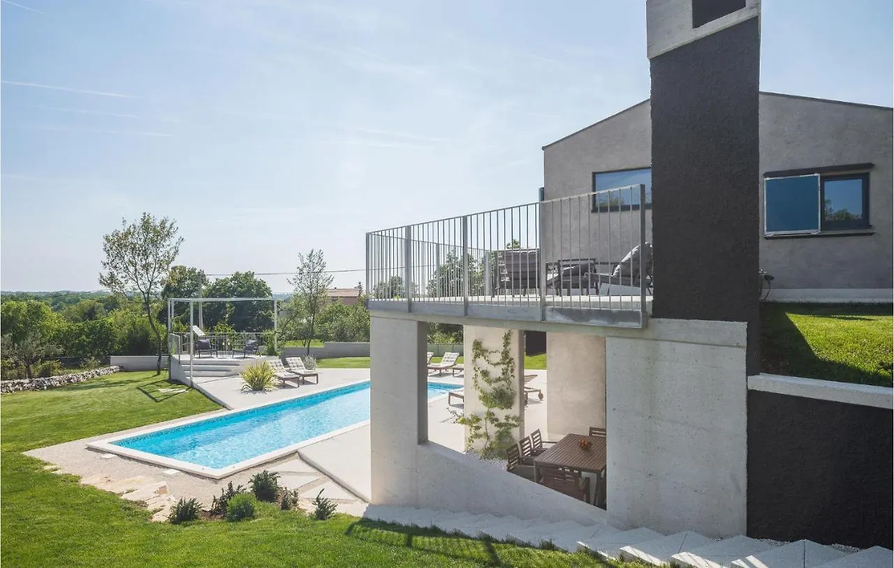 Beautiful home in Barban w/ Outdoor swimming pool, WiFi&3 Bedrooms