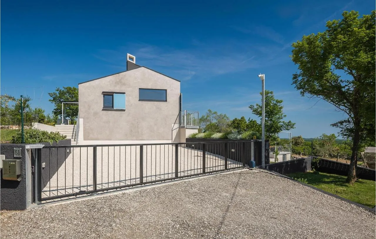 Vakantiehuis Beautiful home in Barban w/ Outdoor swimming pool, WiFi&3 Bedrooms