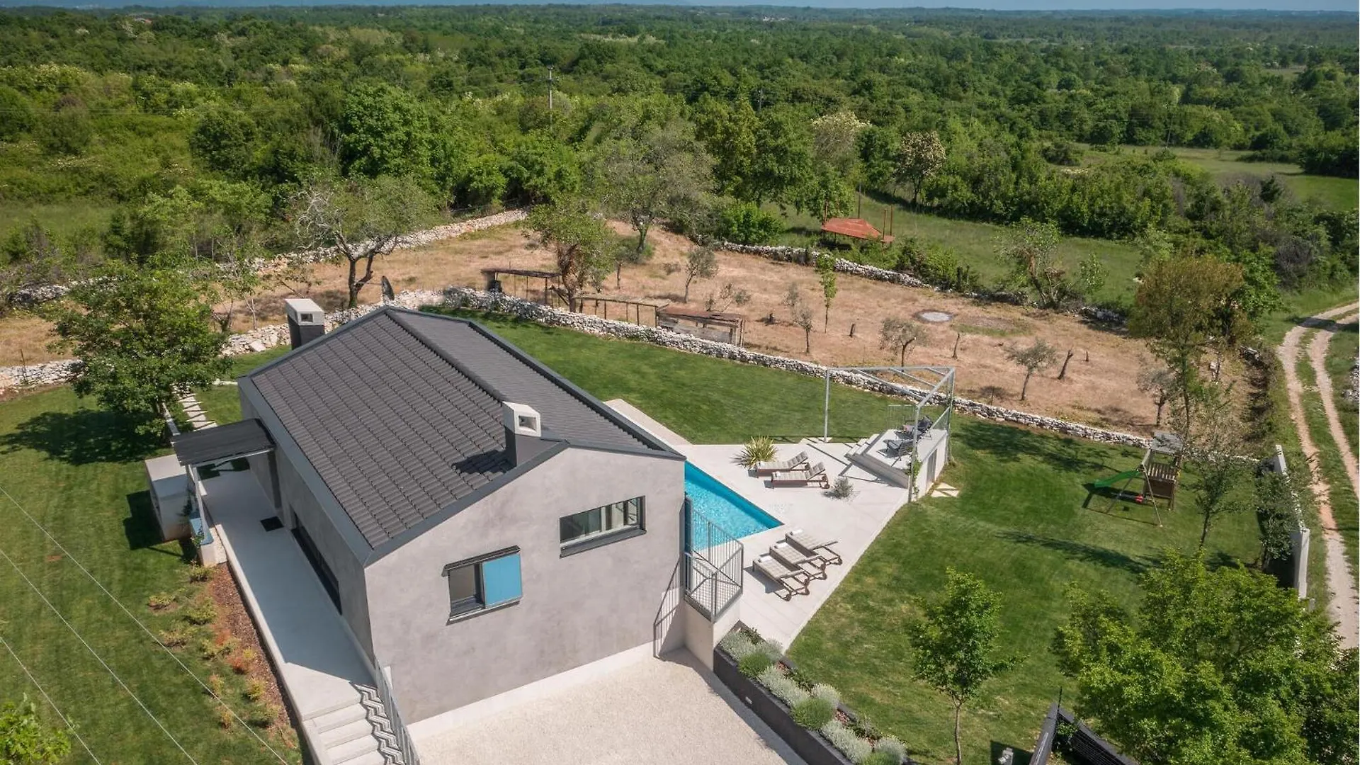 Beautiful home in Barban w/ Outdoor swimming pool, WiFi&3 Bedrooms 0*,  Kroatië